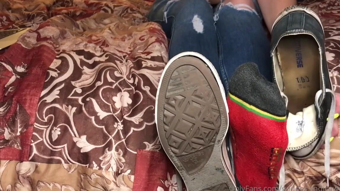 Goddess Indica Wynter Nicknamed Goddessindicawynter 08 09 2022 Onlyfans Video Would You Sniff My Feet Theyre Really Stinky