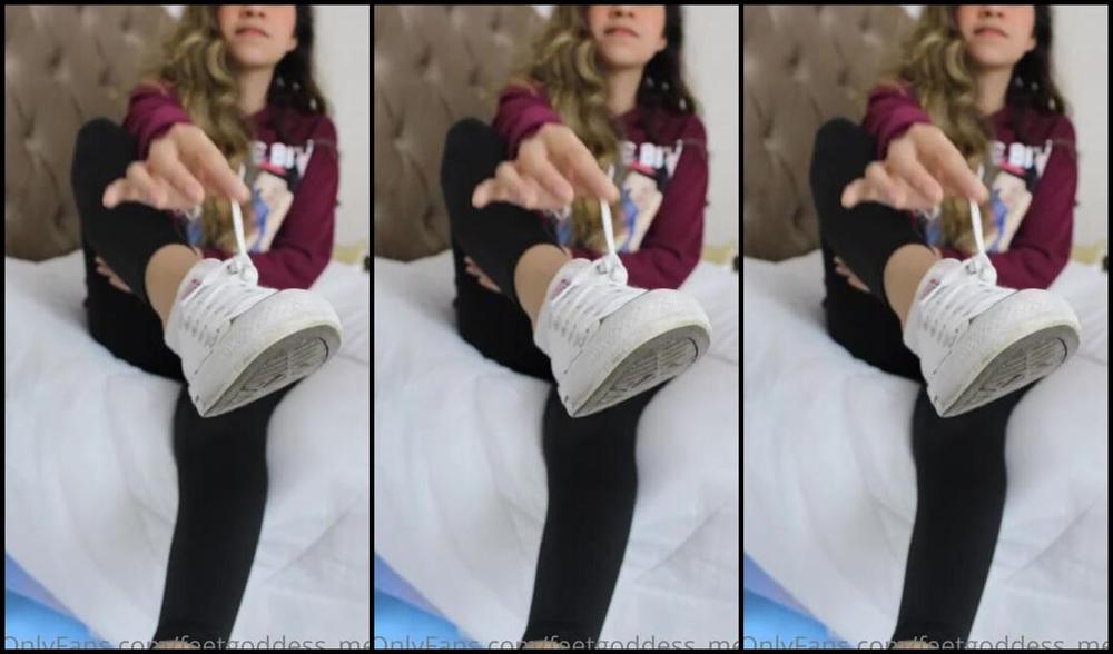 Goddess Mel Nicknamed Feetgoddess Mel Onlyfans A Bird Told Me Some Of You Wanted A Taking Off My Shoes And Socks Video Here You Go My Spoiled Foo