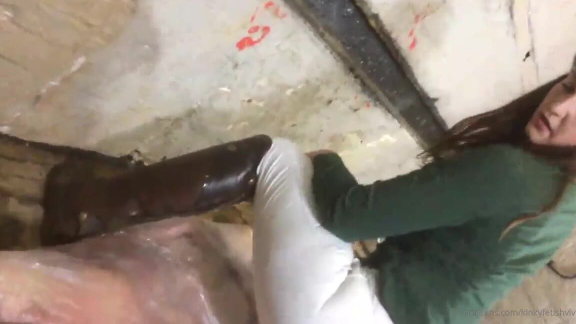 Vivienne L Amour Aka Vlproductionsuk Onlyfans Wrapped In Cling Film Trampled