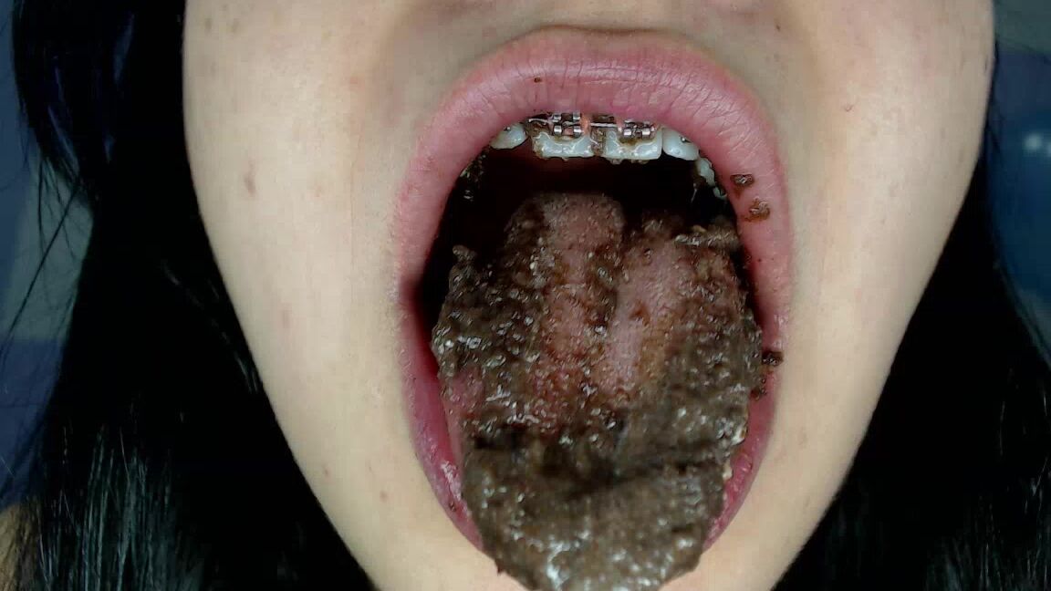 Braces,Food & Object Crush,Food Sploshing,Food Stuffing,Teeth,SFW miaisabella3 close up dirty ManyVids