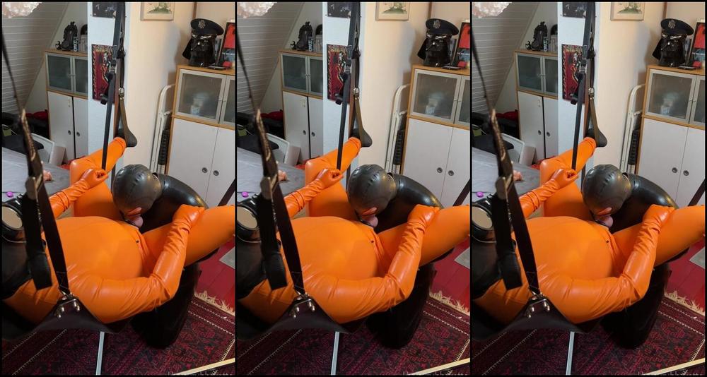 heavyrubberette-22-01-2022-2328956299-i-gave-rubber-demon-a-very-sensual-blow-job-while-gently-stuffing-his-ass-with-a-plug