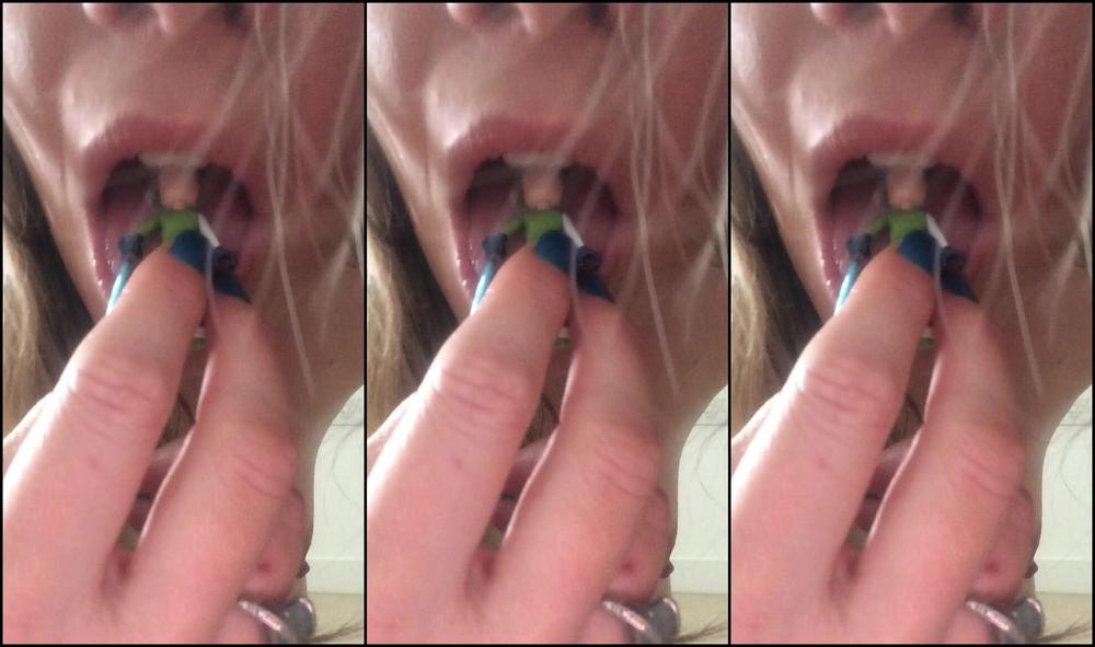 Ashleighmck Giantess Ashleigh Wraps You In Her Pussy