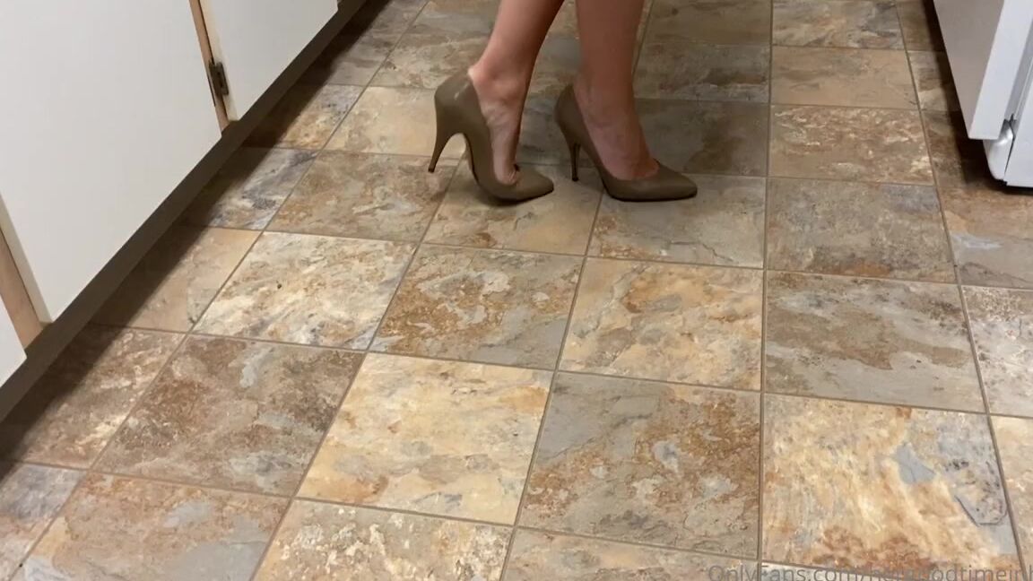 Hergoodtimeinheels Nicknamed Hergoodtimeinheels Onlyfans Video 2102