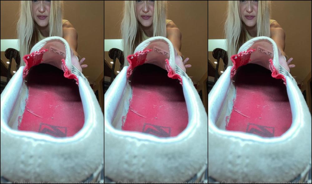 Xomaddykxo Look At You Down There Looking Up At Me So Helplessly You Ll Never Touch My Feet Slav