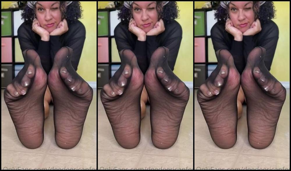 Deedeericanfeet Onlyfans As Requested Ankle Nylons Tease Wit Old Pedi