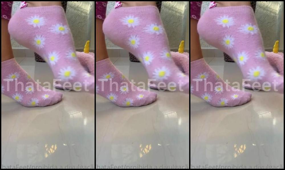 Thatafeet Nicknamed Thatafeet Foot Fetish 06 04 2023 Onlyfans Video Que Friozinho Quero Ficar So De Meia E Pantufa