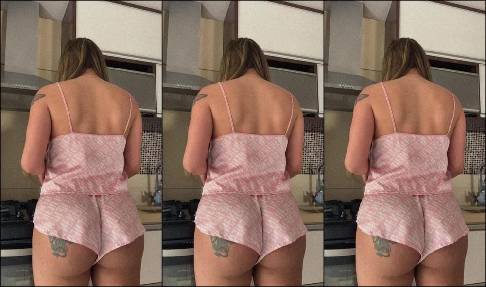 Emilynarizinho 2531874887 07 22 2022 Jerking Off Before Breakfast Do You Like Milk Early In The Morning Batendo Uma Punheta