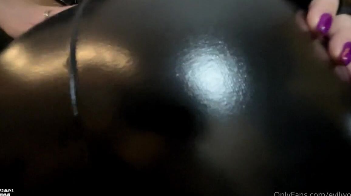 Evil Woman Aka Evilwoman Onlyfans Happy Valentines Bitches Ass Worship In Leggins Pov Mistressmavka Mistressglamorousp