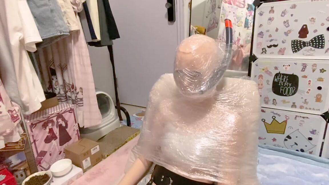 Studio Bling Thoroughbred Doll Pe Seal Up