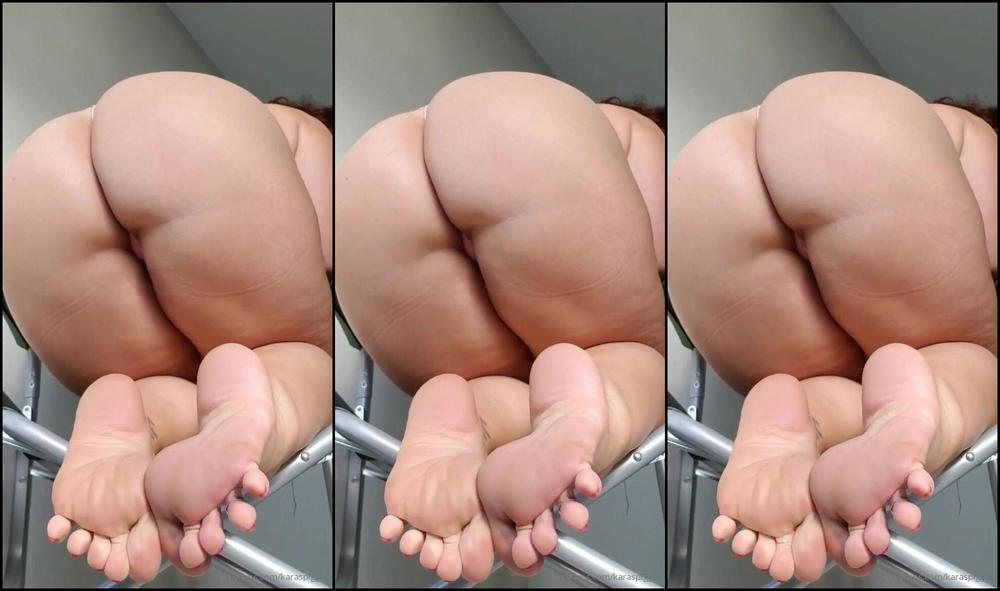 Karaspiggies Good Morning Boys Do You Like My Ass In The Sun Like This