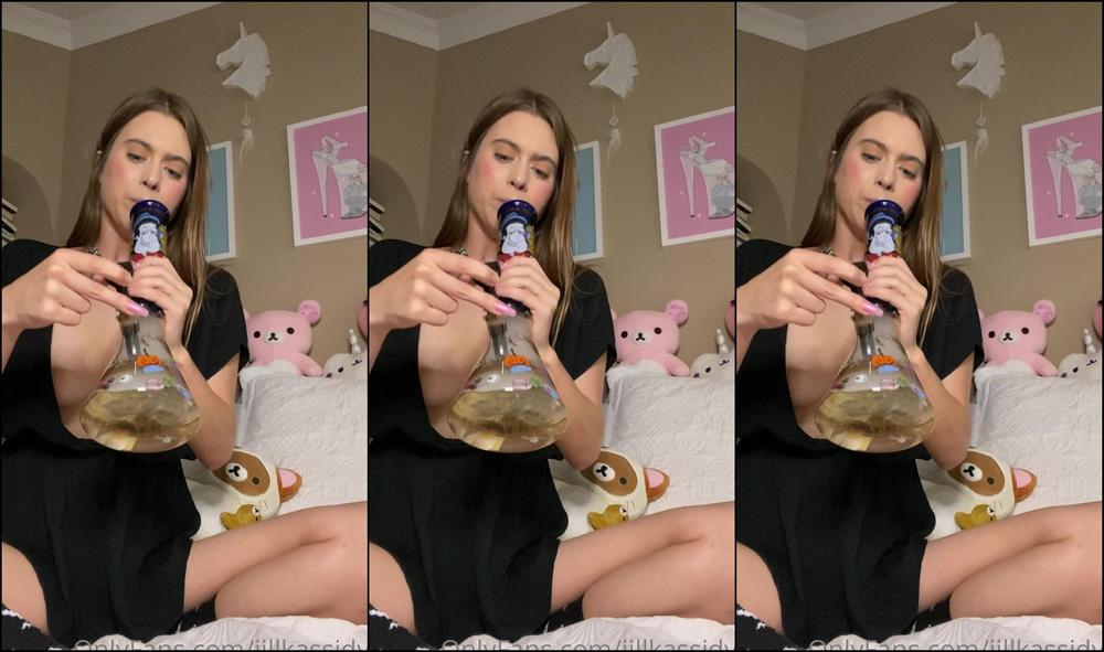 Jillkassidyy Let S Smoke