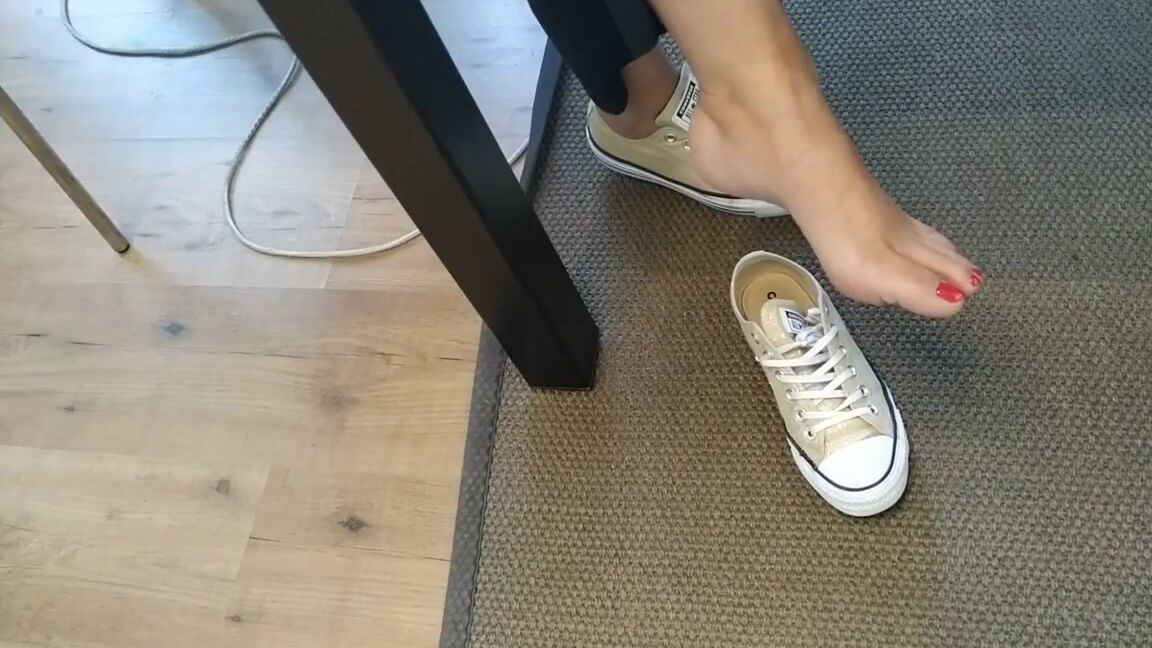 Classyfeet Sofia Nicknamed Classyfeet 10 22 2019 Onlyfans Video Not Your Traditional Business Atire