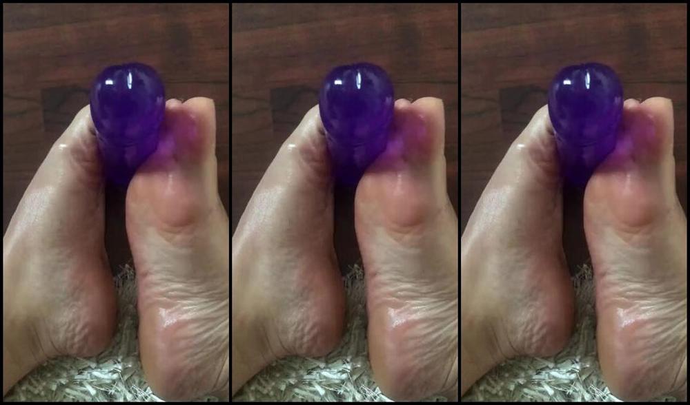 Caroline Aka Feetsiecakes Onlyfans Imagine These Feet Wrapped Around Your