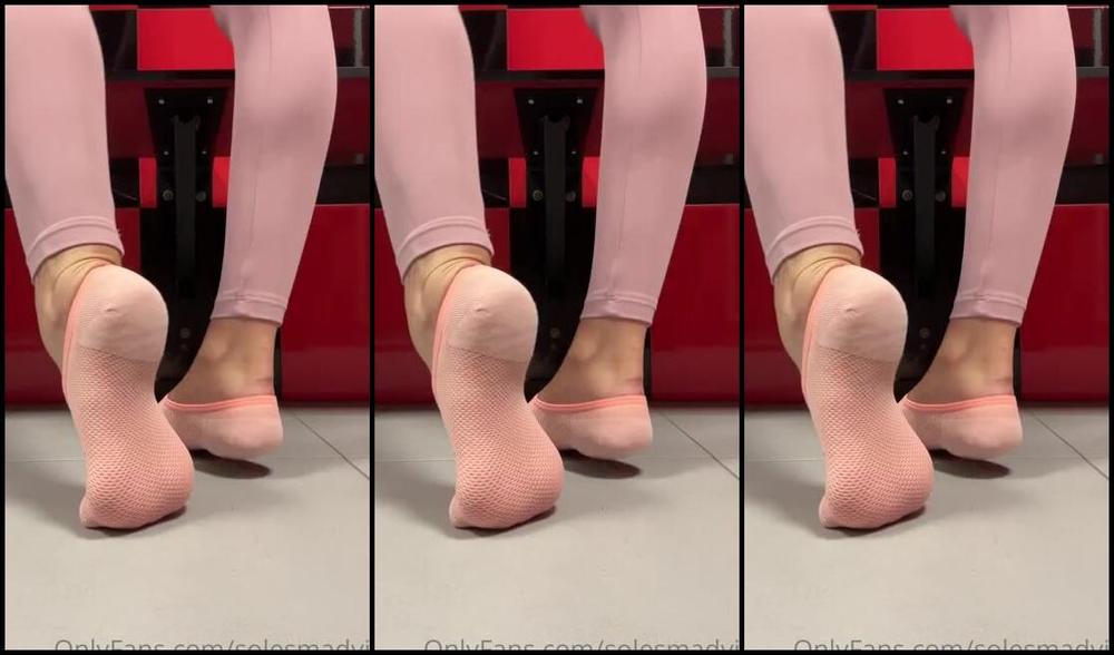 Solesmad Fetish Queen Aka Solesmadvip Onlyfans To The Fullest In The Gym Today Diferent Views Question Could You Focus If I Take Off My Sneak