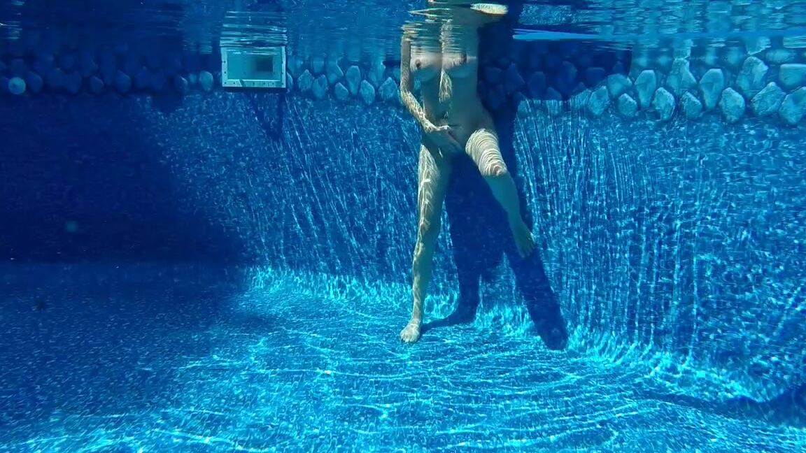 big tits, cock tease, erotic nude, swimming u would drown to lick it Manyvids