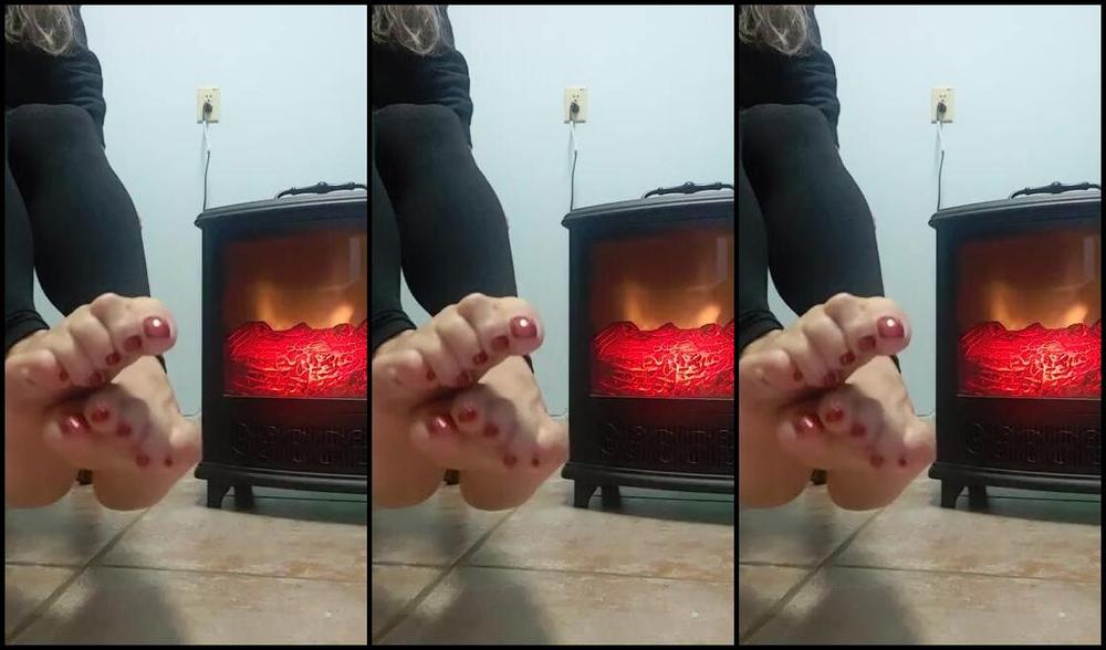 Flirtygirl370Z Nicknamed Flirtygirl370Z Onlyfans Когда Это Действительно Холодно Пол Спортзала Похож На Лед У Меня Есть Этот Маленький Обогреватель 4D