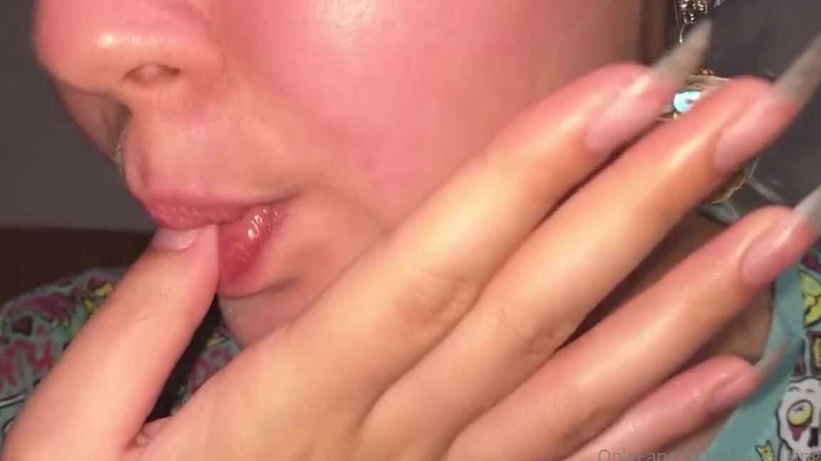 Lalalaura Nicknamed Lauras Kingdom 02 19 2021 Onlyfans Video Claw Queens Gummy Claw Here Is The Beautiful Claw Queen Her Nails Were At Their Longest Fzl