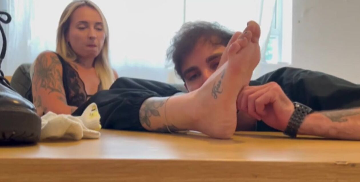 princess h k feet princess hello kitty stinky boots Clips4Sale