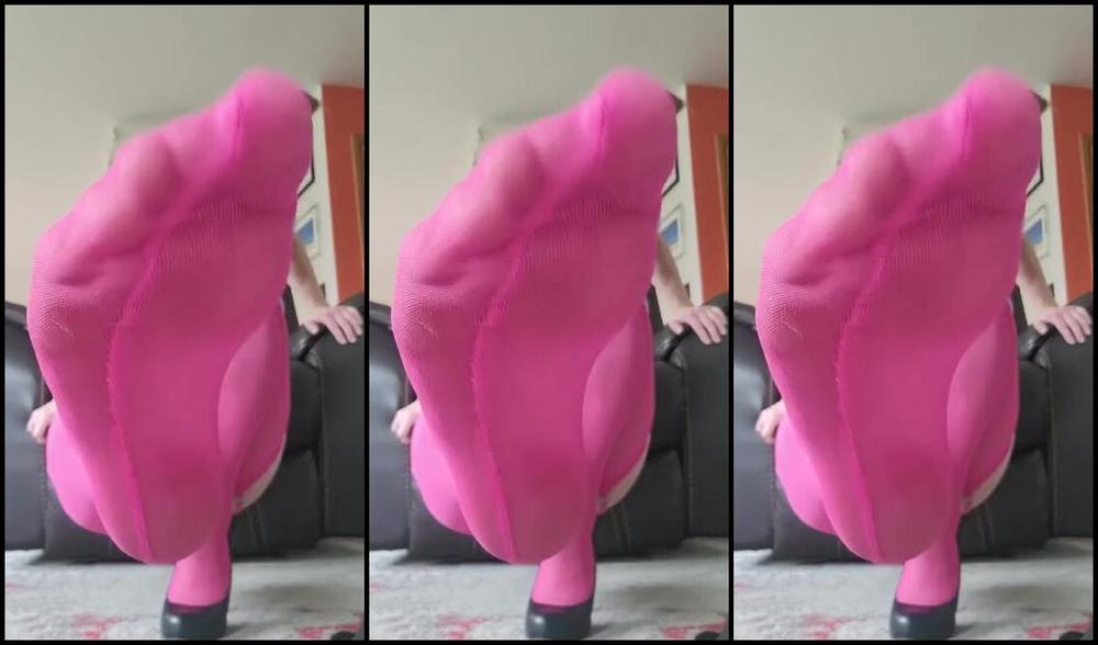 Mplfeet Vip Nicknamed Mplfeet Vip Onlyfans Lets Have Some Friday Night Fun Topless Garder Nylons Heels