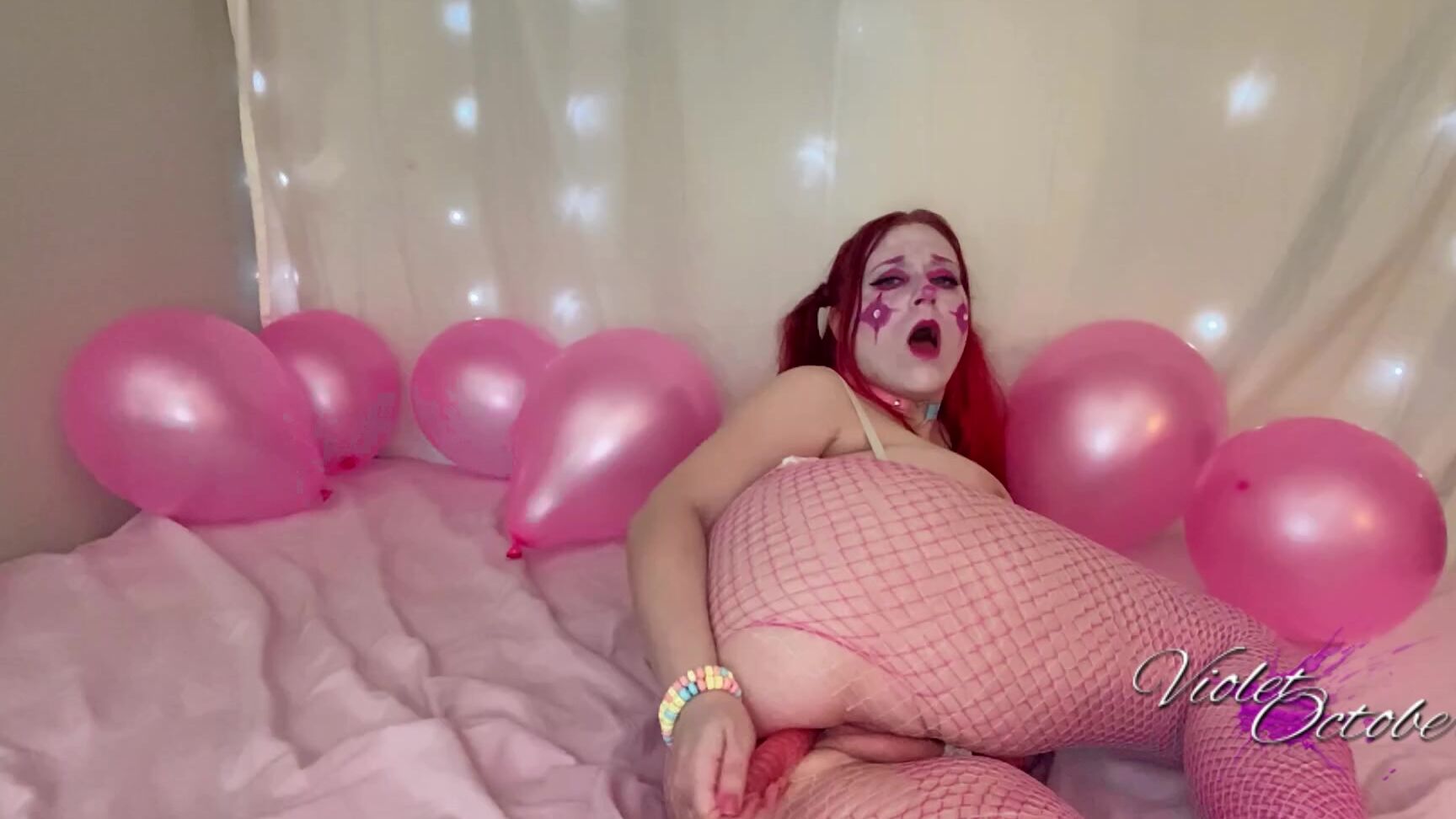 "VioletOctober" clowns, dildo fucking, fetish clothing, fishnets, lollipop lickers Candy The Clown Fucks a Lollipop manyvids
