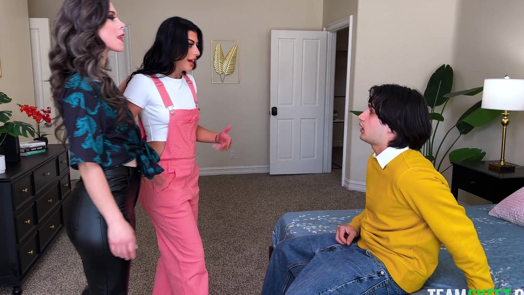 "Gal Ritchie and Nicole Emma Vaunt" Uniform, MILF, Natural Tits, Threesome, Blowjob, Facial, Lesbian, Masturbation, Mature, Fingering Gal Ritchie and Nicole Emma Vaunt - Filthy Threesome With Our Favorite Waitress SiteRip