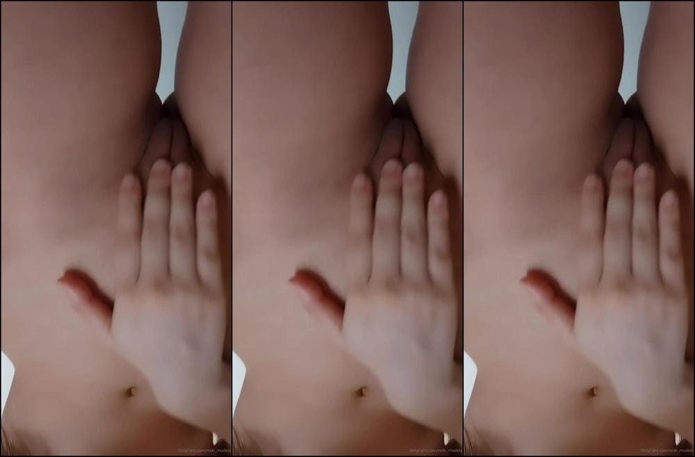 Miki Infinita 1134584037 10 24 2020 After A Nice Nap That S How Beautiful My Naked Body Looks Do You Like My