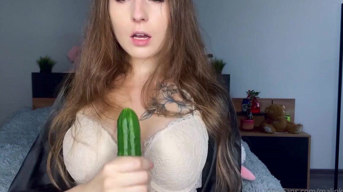 Princess Malinkaa Nicknamed Malinkaa98 07 15 2022 Onlyfans Video Asmr Handjob