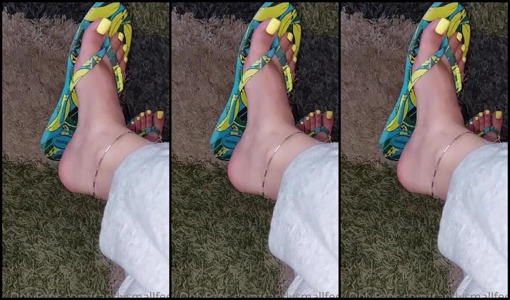 Mica Sandy Nicknamed Sandysmallfeet Onlyfans You Are My Friend And Wanted To Brag About My New Pedi Just To Find Out