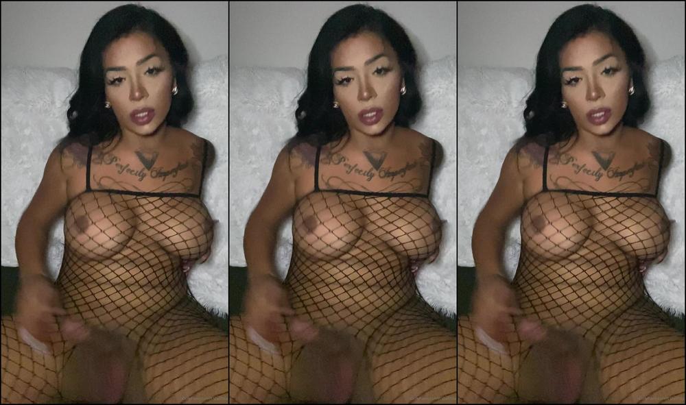 Tsbelllaa Mmmm Who S Gonna Catch My Next Load