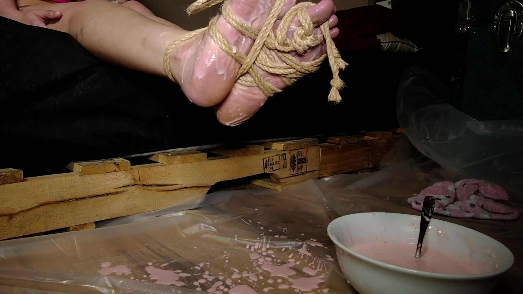 Feet,Barefoot,Foot Fetish,Foot Play,Cumshots ropebaby cute feet teased cummed on toe licking ManyVids