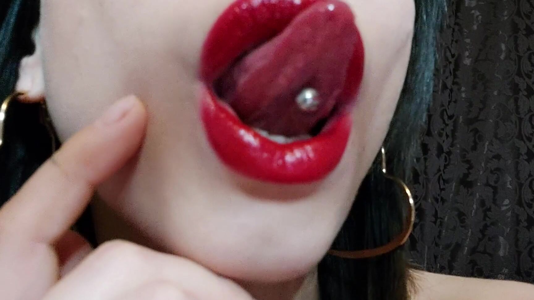 Moneygoddesss Red Lips Erotica