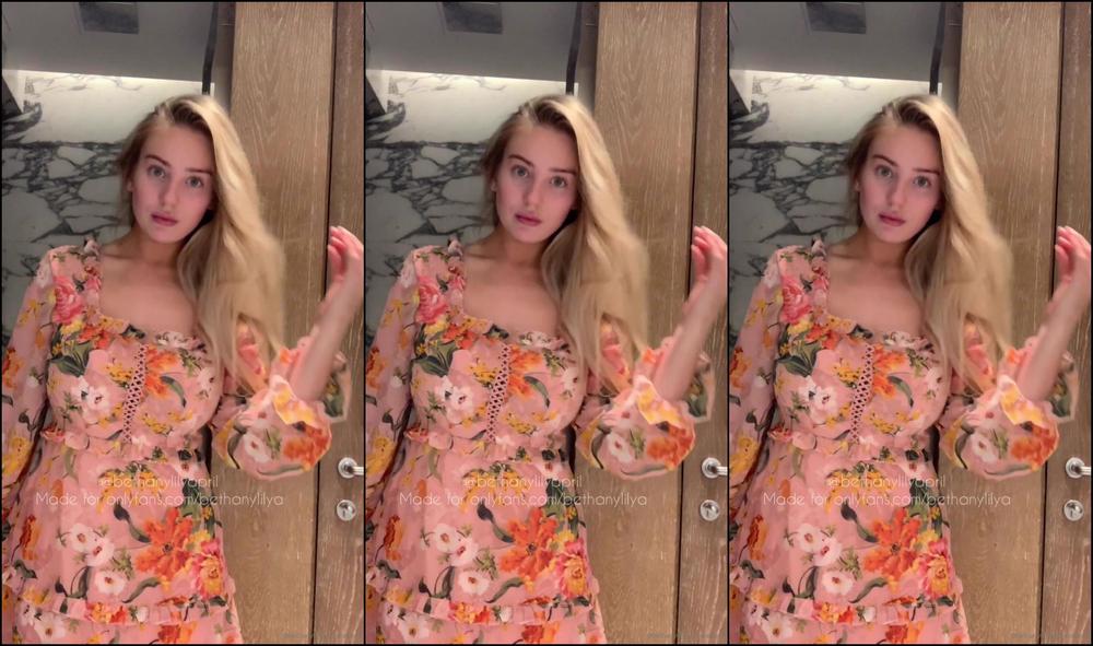 Bethanylilya Getting Ready For A Shower