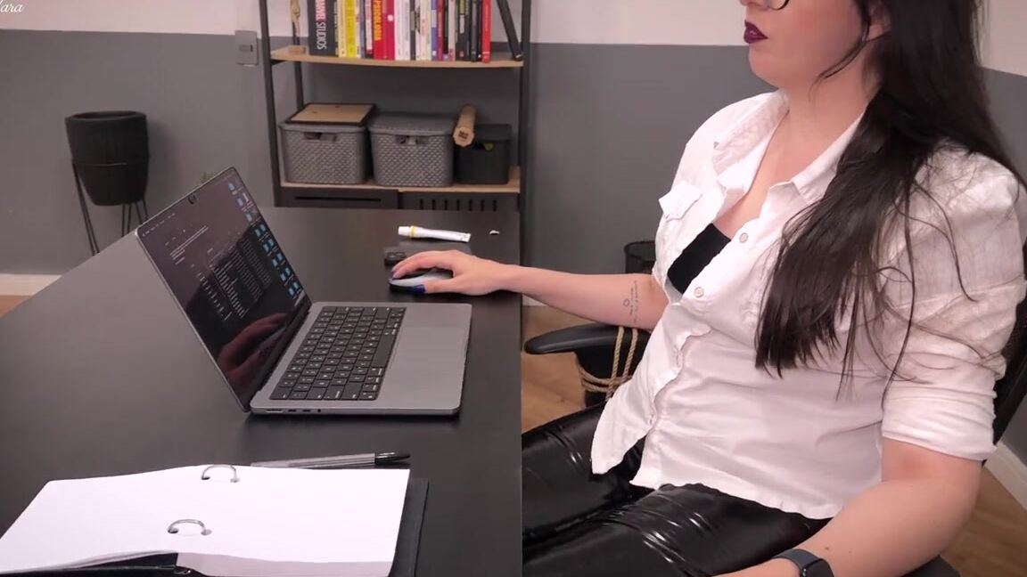 mistress nara neveu bossy nara s footjob ignoring at her office slave 1080 en sub Clips4Sale