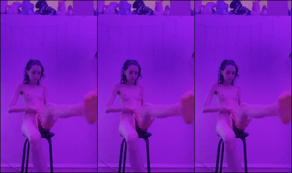 Ariahazex A New Stocking Video Tell Me Which Pair Is Your Favorite All Stockings Are For Sale