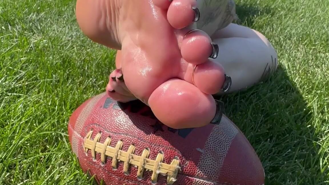 Paws And Klaws Foot Fetish 09 16 2024 Onlyfans Video Im Not Much Of A Sports Girly But Ill Always Cheer For My Home Teams Amp2
