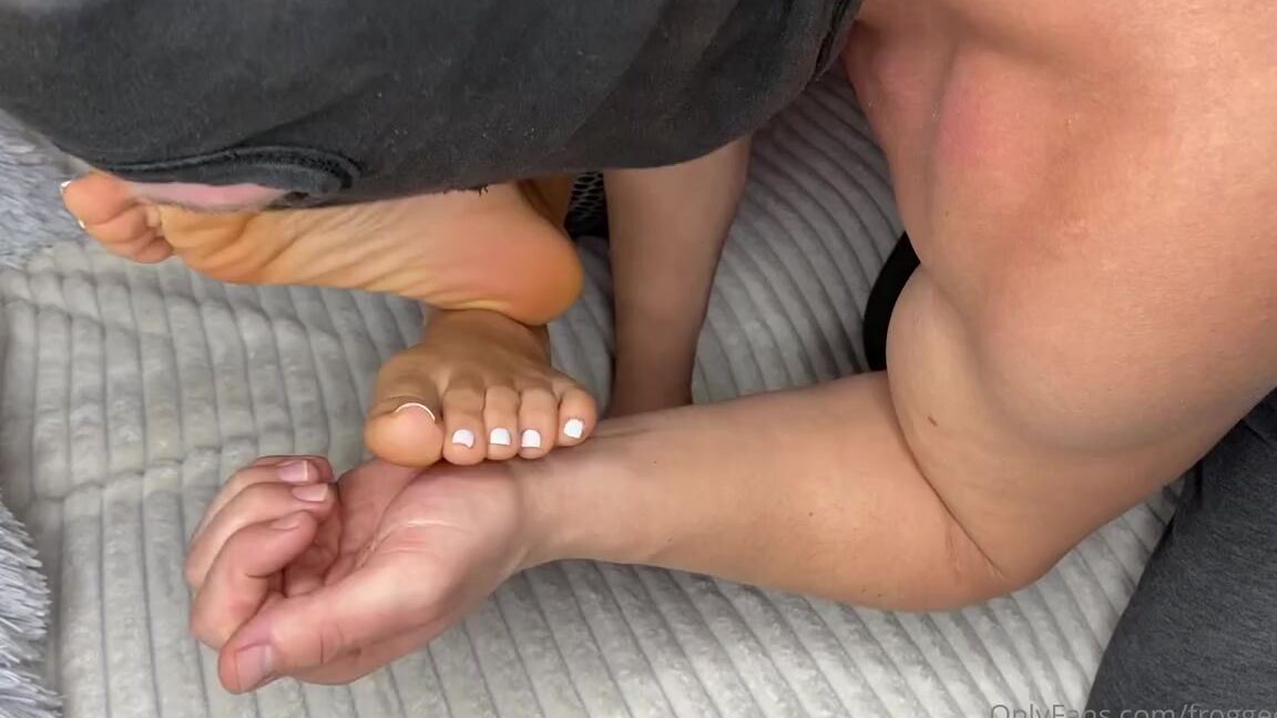 Froggeevip Onlyfans Lick My Feet
