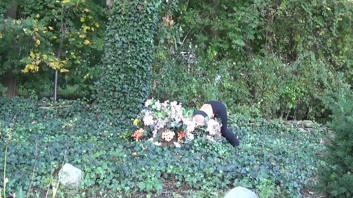 Sarah Michelle The Curious Jogger