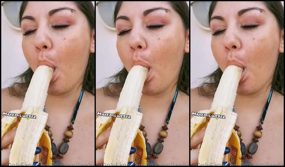 Emily Maxemilweber Nicknamed Maxemilweber 07 26 2021 Onlyfans Video Banana Licking Full Video