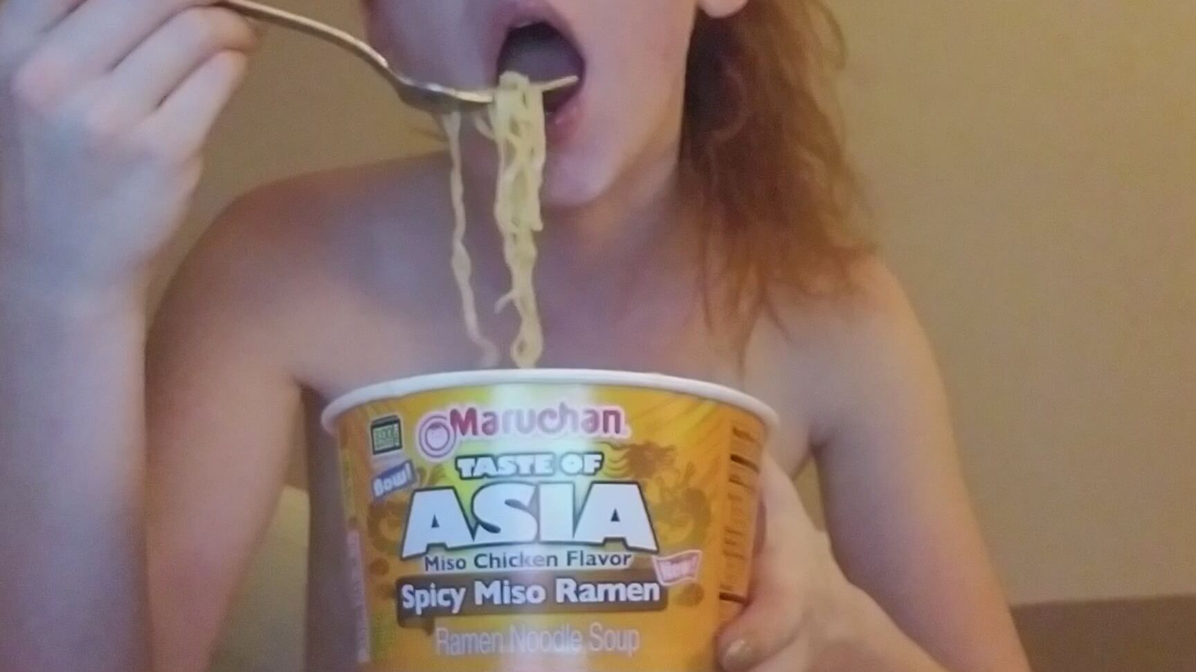 Realathenarayne Spicy Ramen Mukbang