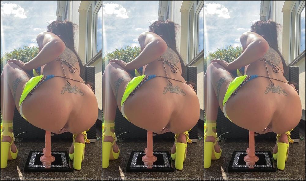 Princessjas Ux Oh Well Fuk It I M Moving In A Few Weeks Anyway I Think The Fly At The Beginning Go