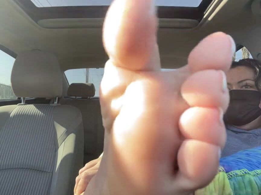 Servingbarefeet Aka Servingfet Onlyfans Oh It Gets Better G