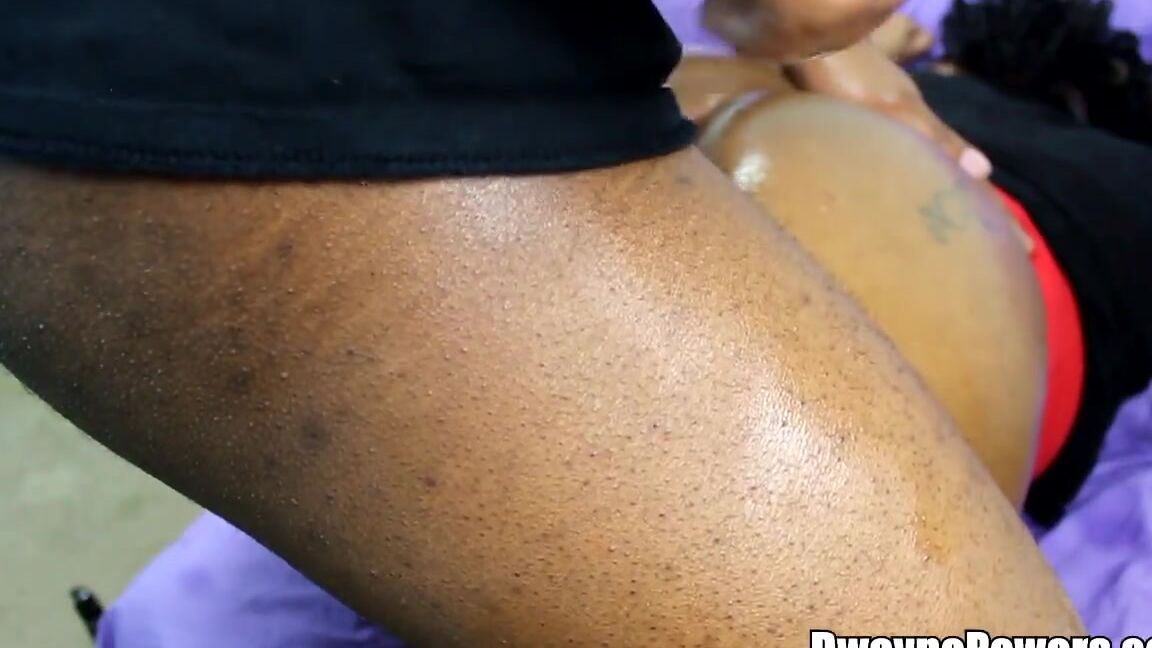 Mrpowersxxx Mature Round Black Lady Getting It In The Back Door