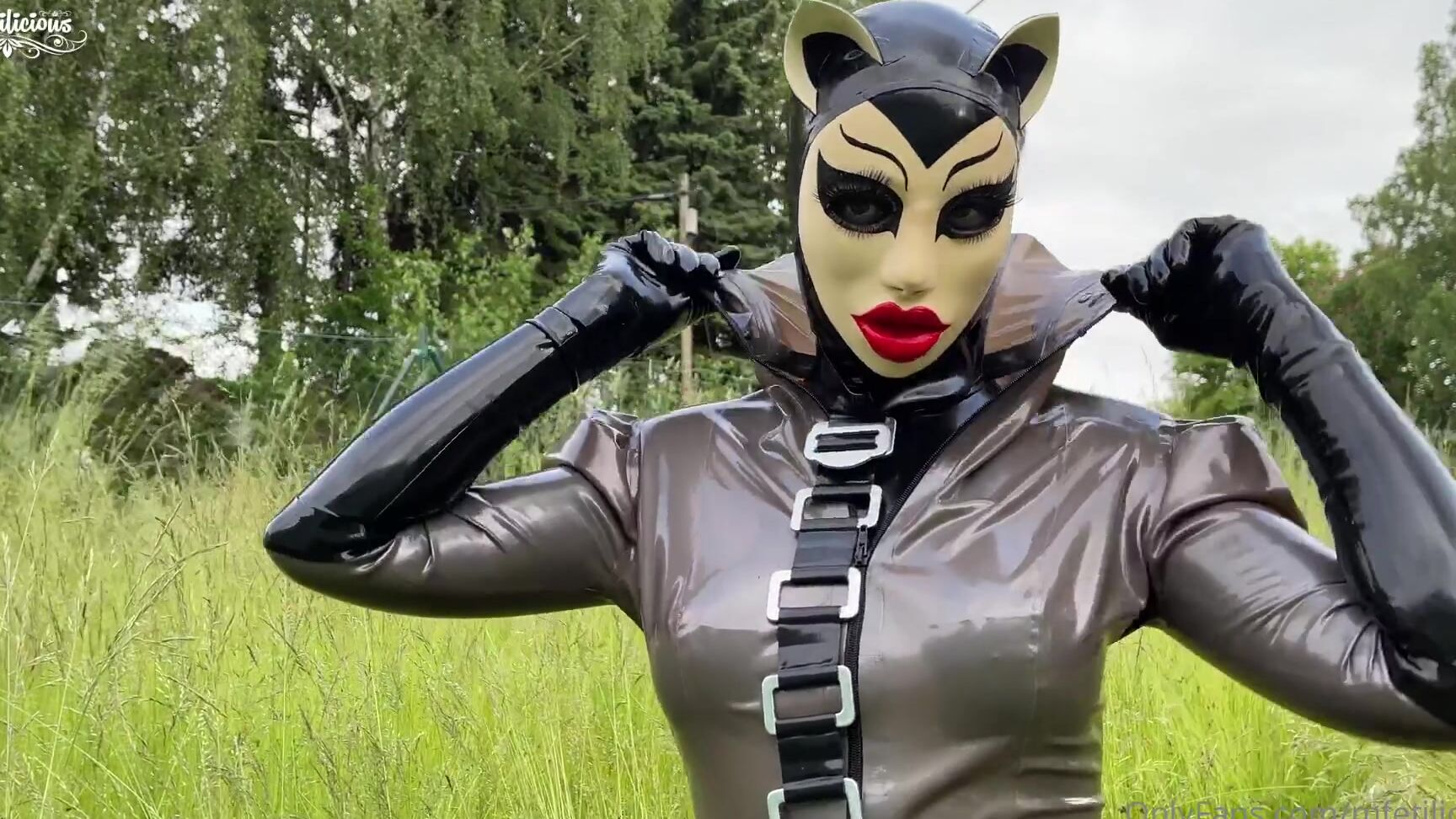 Mfetilicious Diva Cat