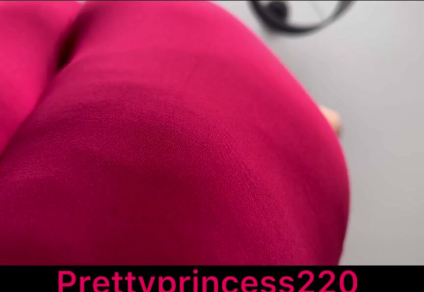 Prettyprincess220 12 05 2023 Onlyfans Video I Fart A Lot In My Red Leggings On Top Of You