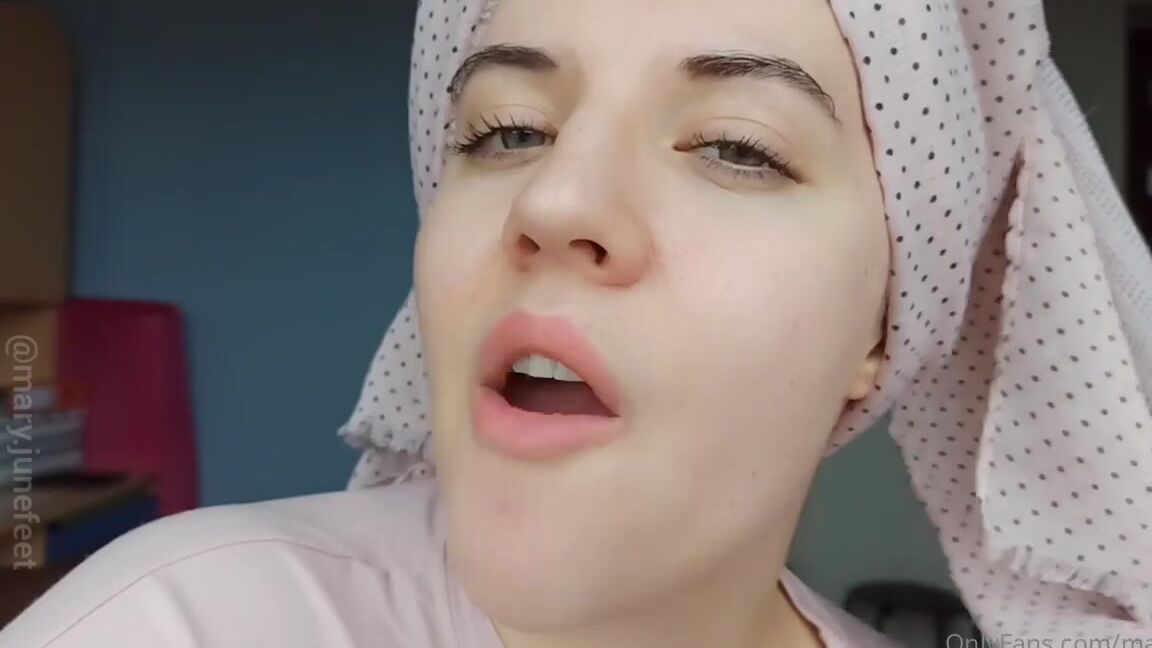 Masmr Onlyfans This Sunday Is For Gum Chewing Fetishists Also If You Wanna Sink Into My Eyes Confess Who