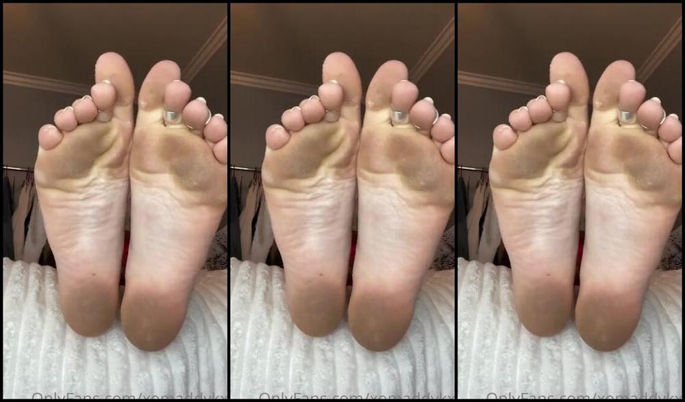 Goddess Kaylee Aka Xomaddykxo Onlyfans I Hope You Don T Mind If I Take These Socks Off Jjrp