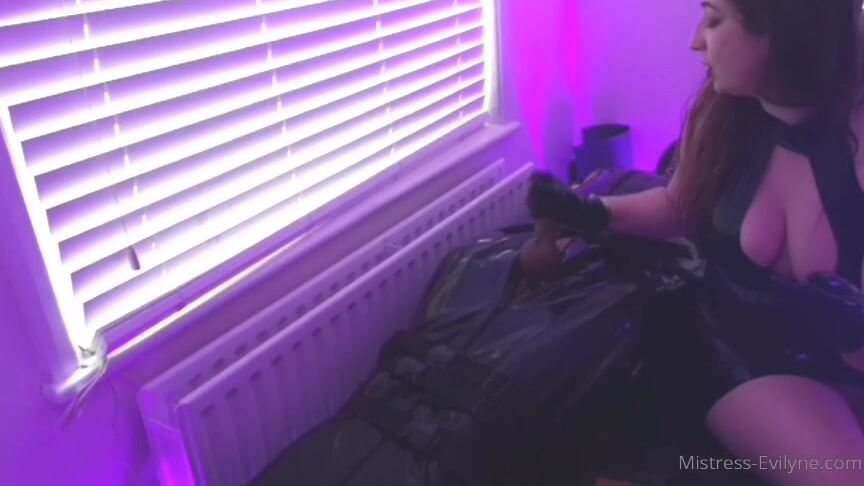 Dominatrix Mistress Evilyne msevilyne 382 OnlyFans