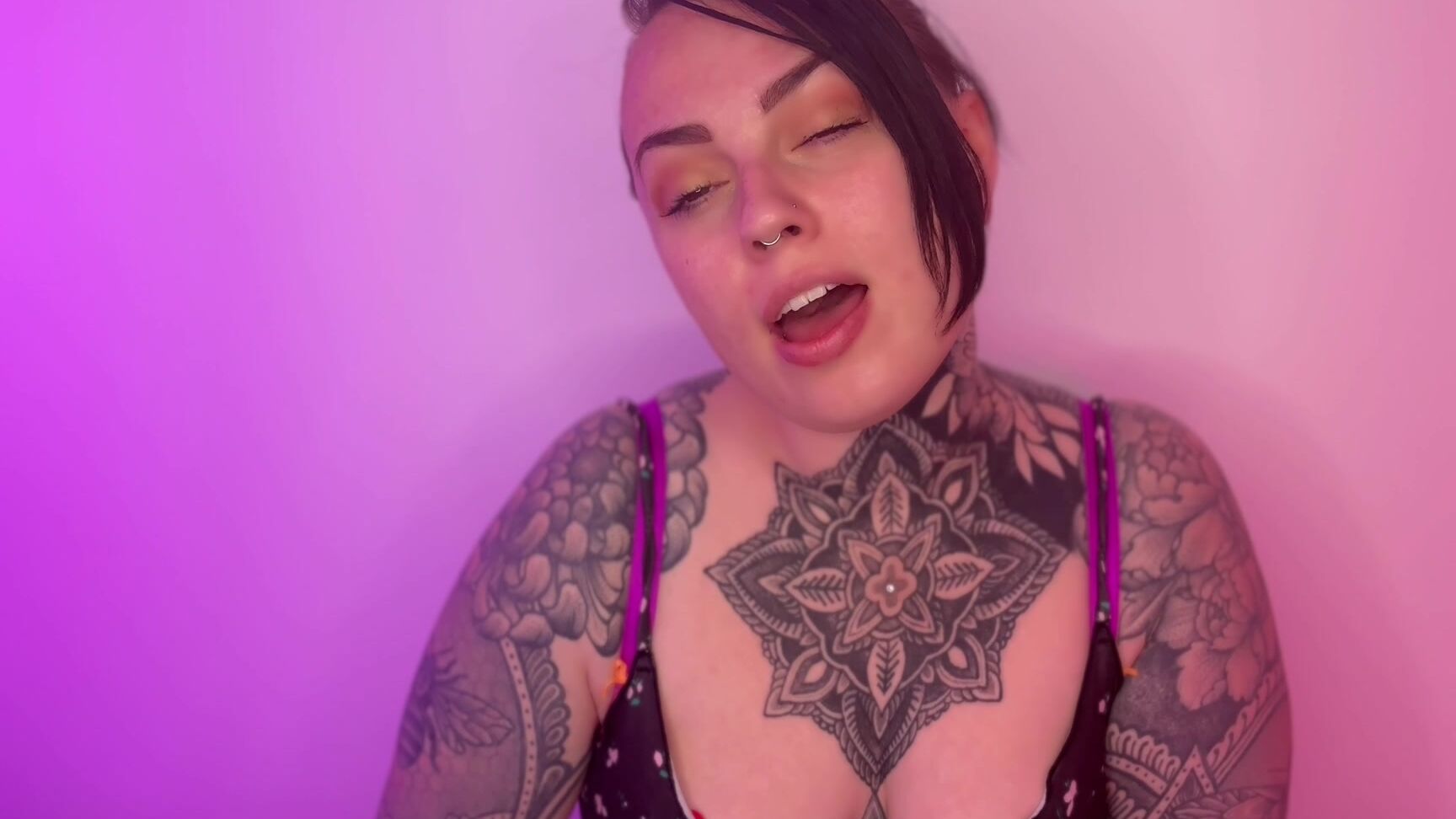 "MissValentina" bbc, bisexual, femdom, femdompov Pimping Your Mouth To BBC manyvids