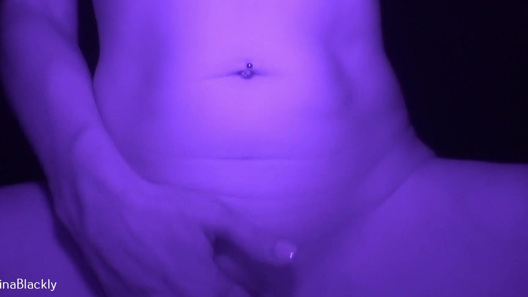 Linablackly Mommy Sneaks In Room To Fuck Manyvids