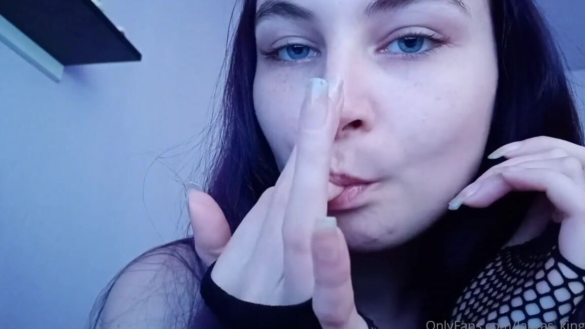 Lalalaura Nicknamed Lauras Kingdom 01 10 2024 Onlyfans Video Aishas Long Nails Slave Talk